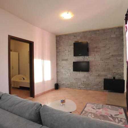 Apartments Pepi Kaštela Esterno foto