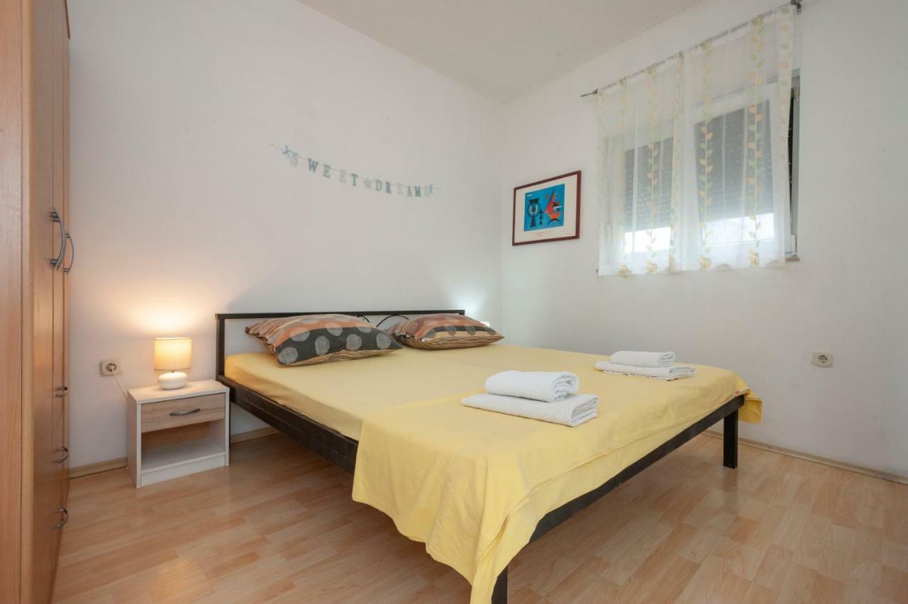 Apartments Pepi Kaštela Esterno foto