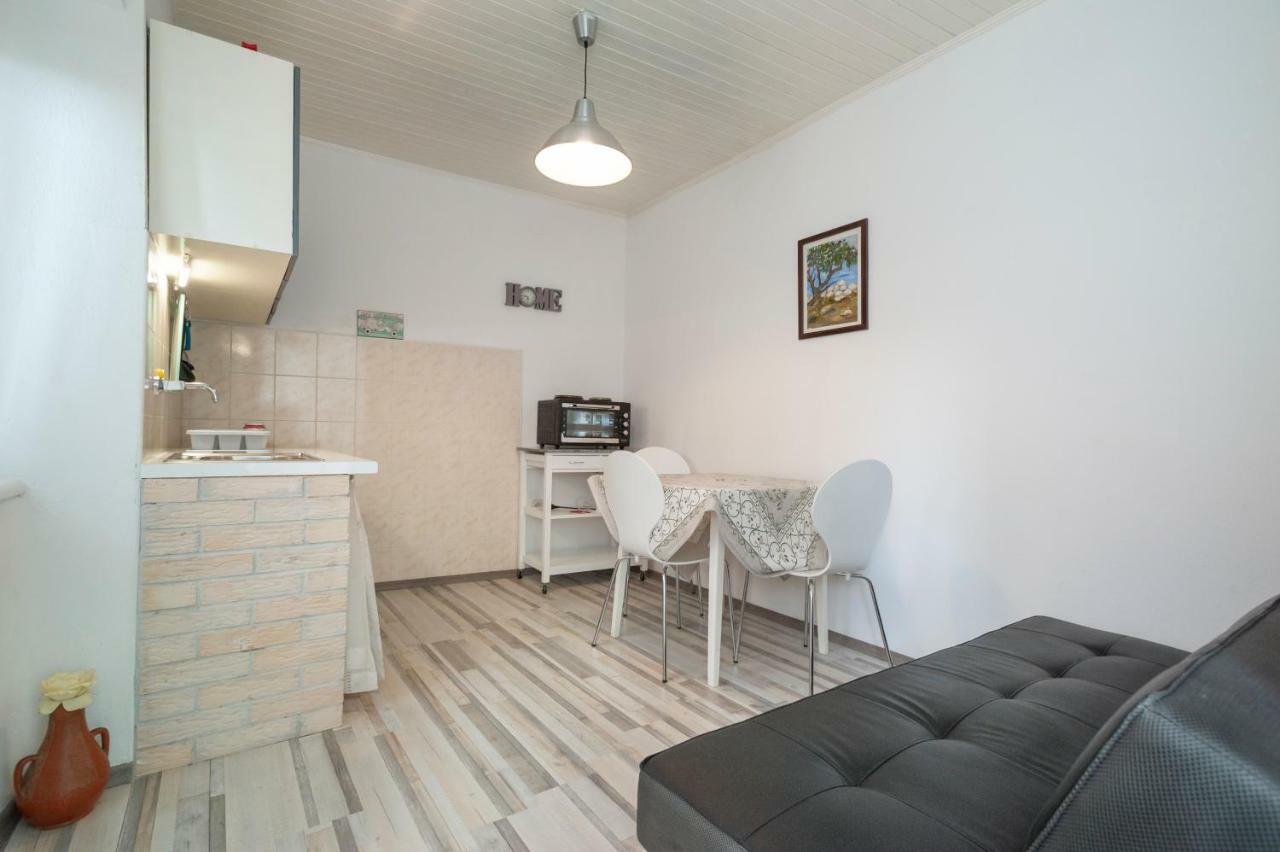 Apartments Pepi Kaštela Esterno foto